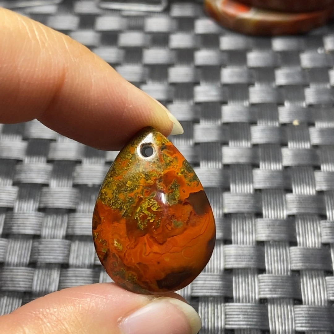 玛瑙/玉髓颈饰未镶嵌操*