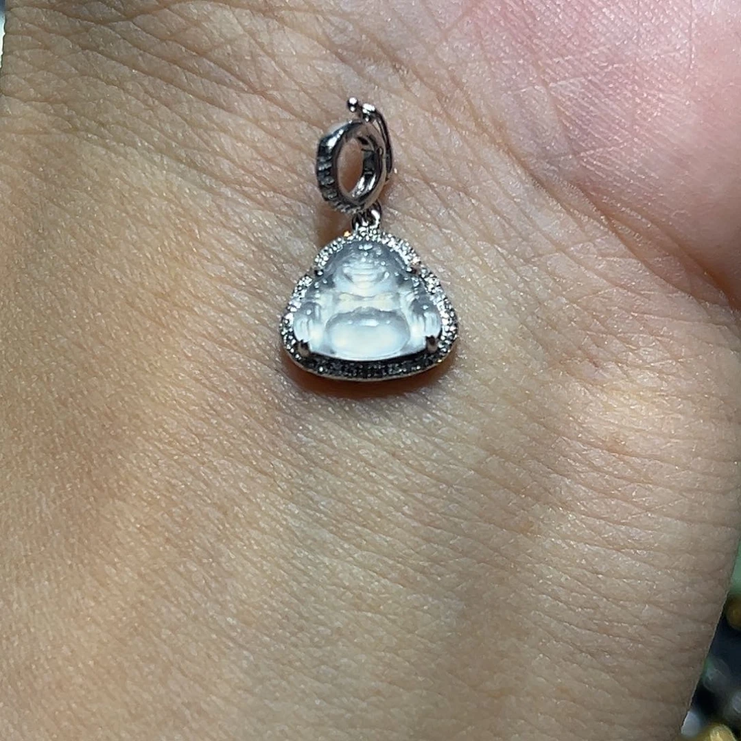 翡翠18K金镶嵌颈饰吊坠