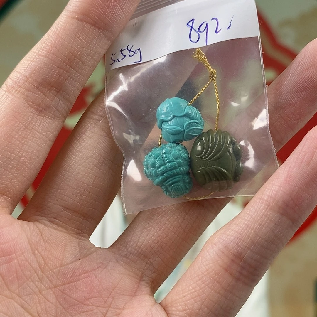 绿松石未镶嵌珠宝奇石