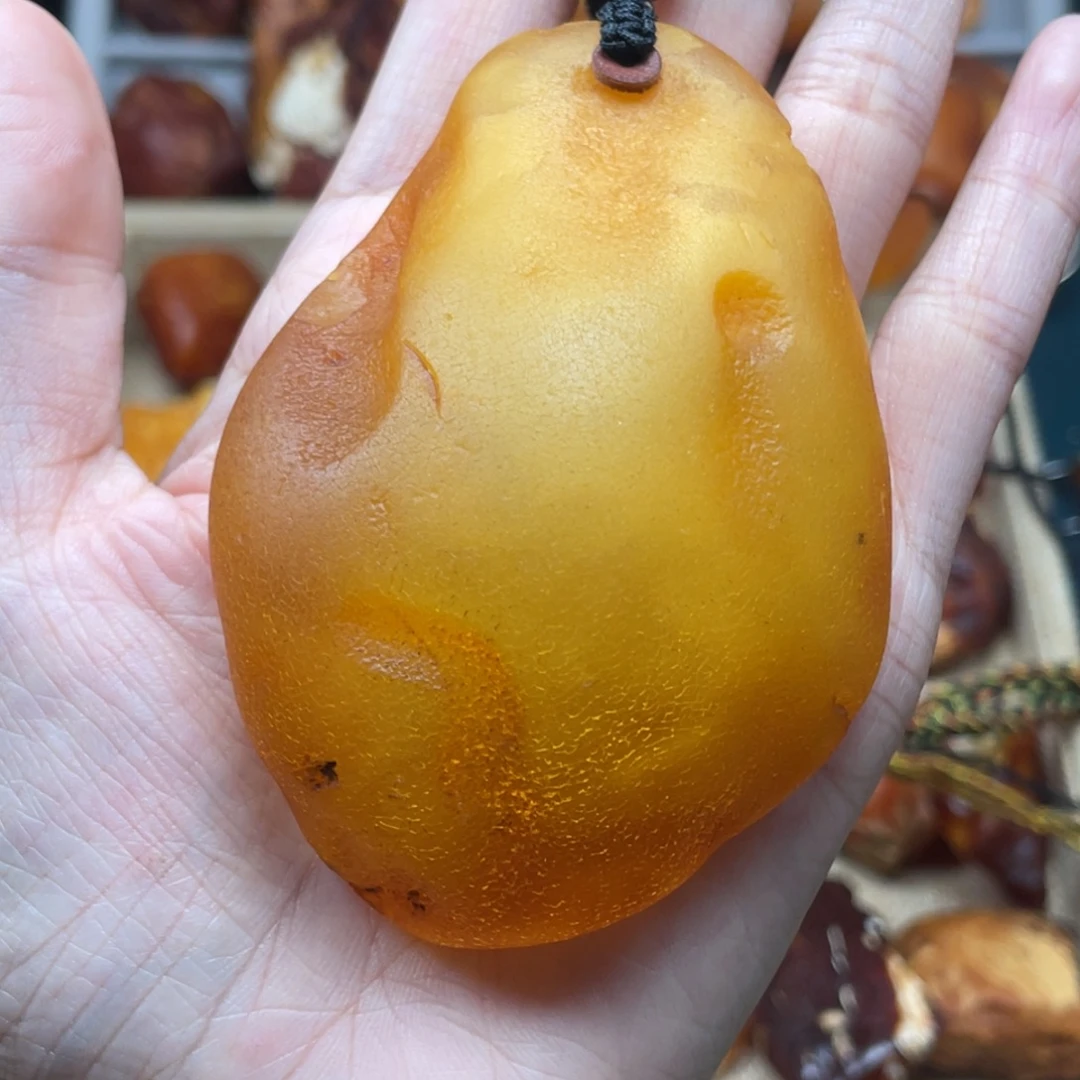 欣****琥珀未镶嵌珠宝奇石