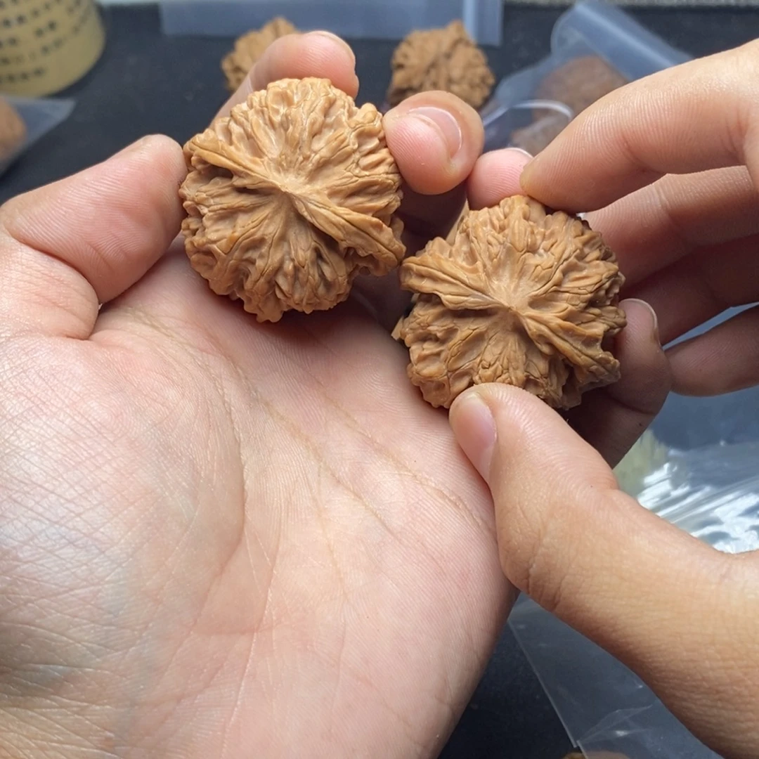 吃****文玩核桃吊坠核桃