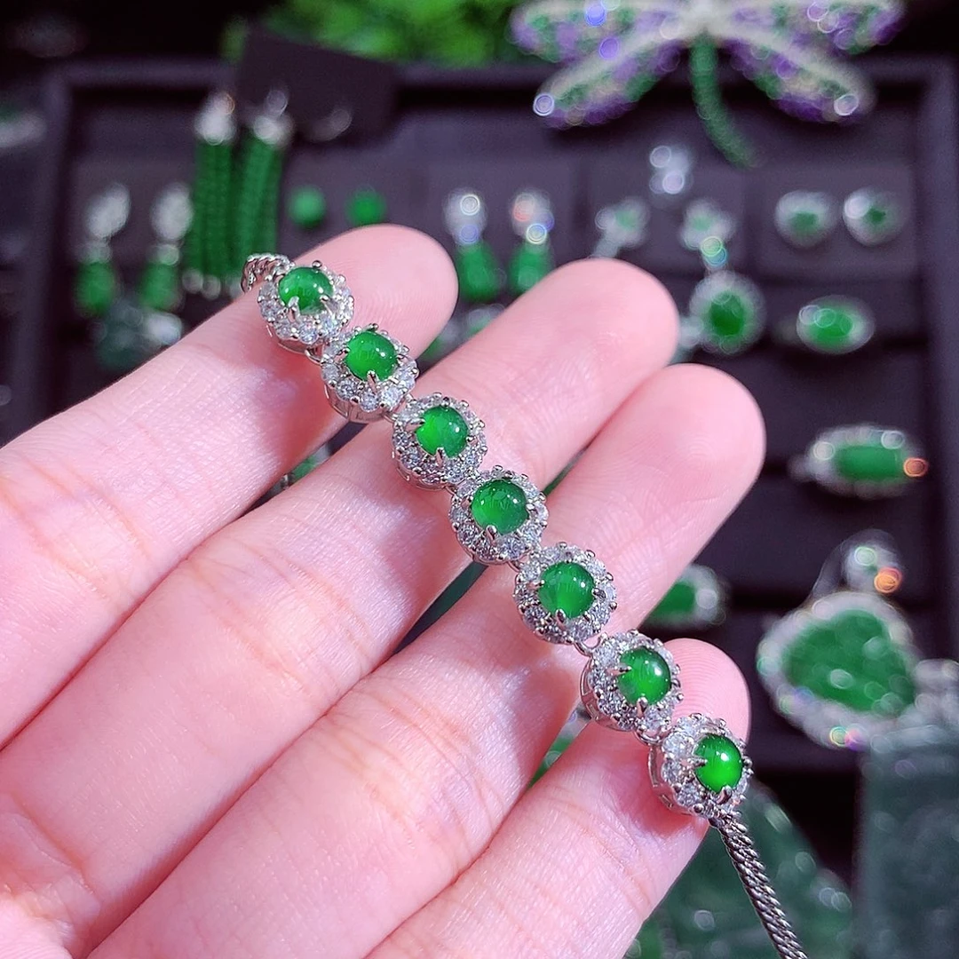 颈饰未镶嵌翡翠天然