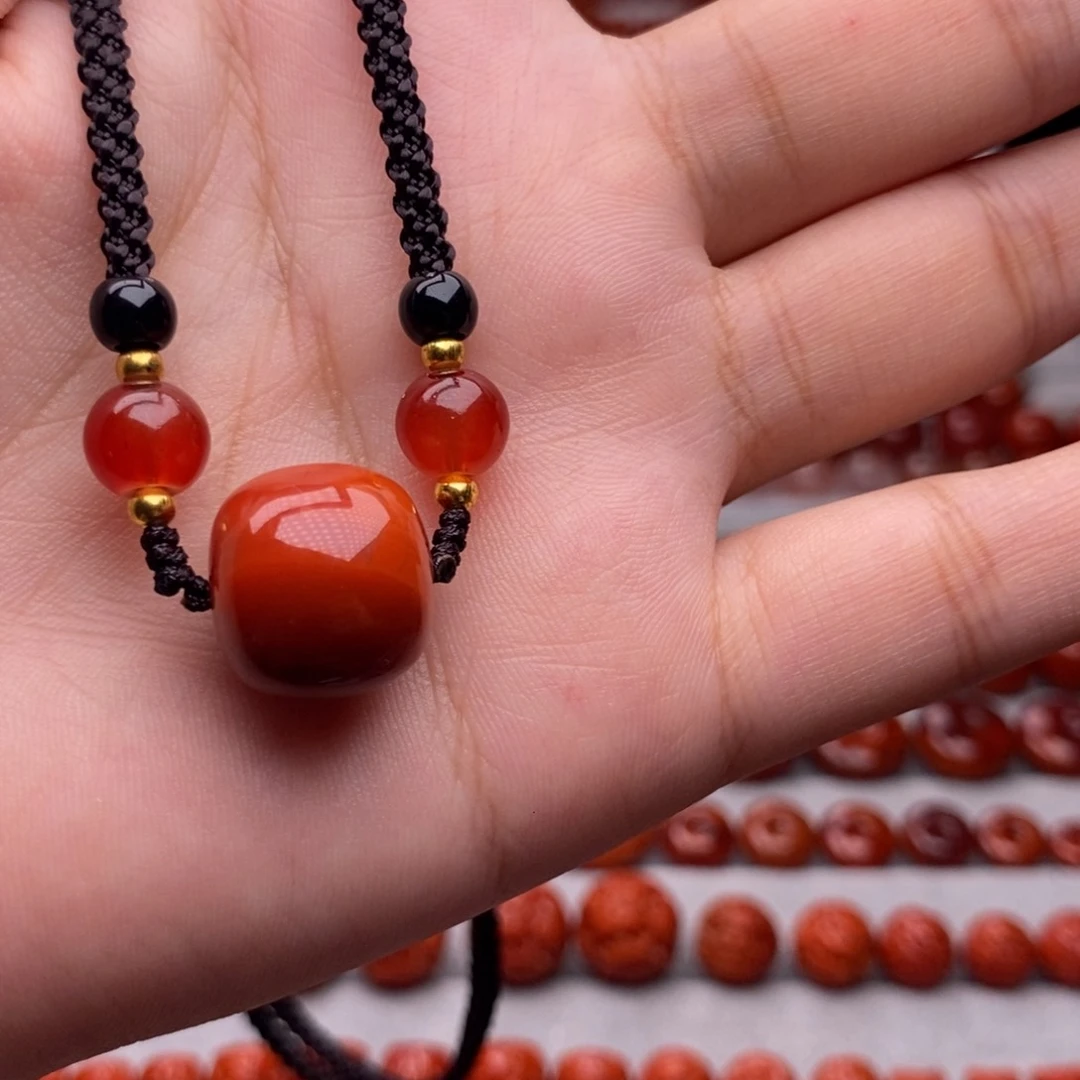 南红玛瑙配饰未镶嵌