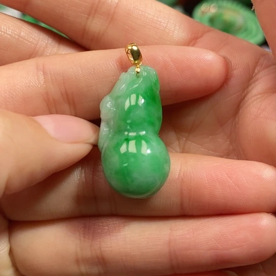 颈饰未镶嵌翡翠吊坠