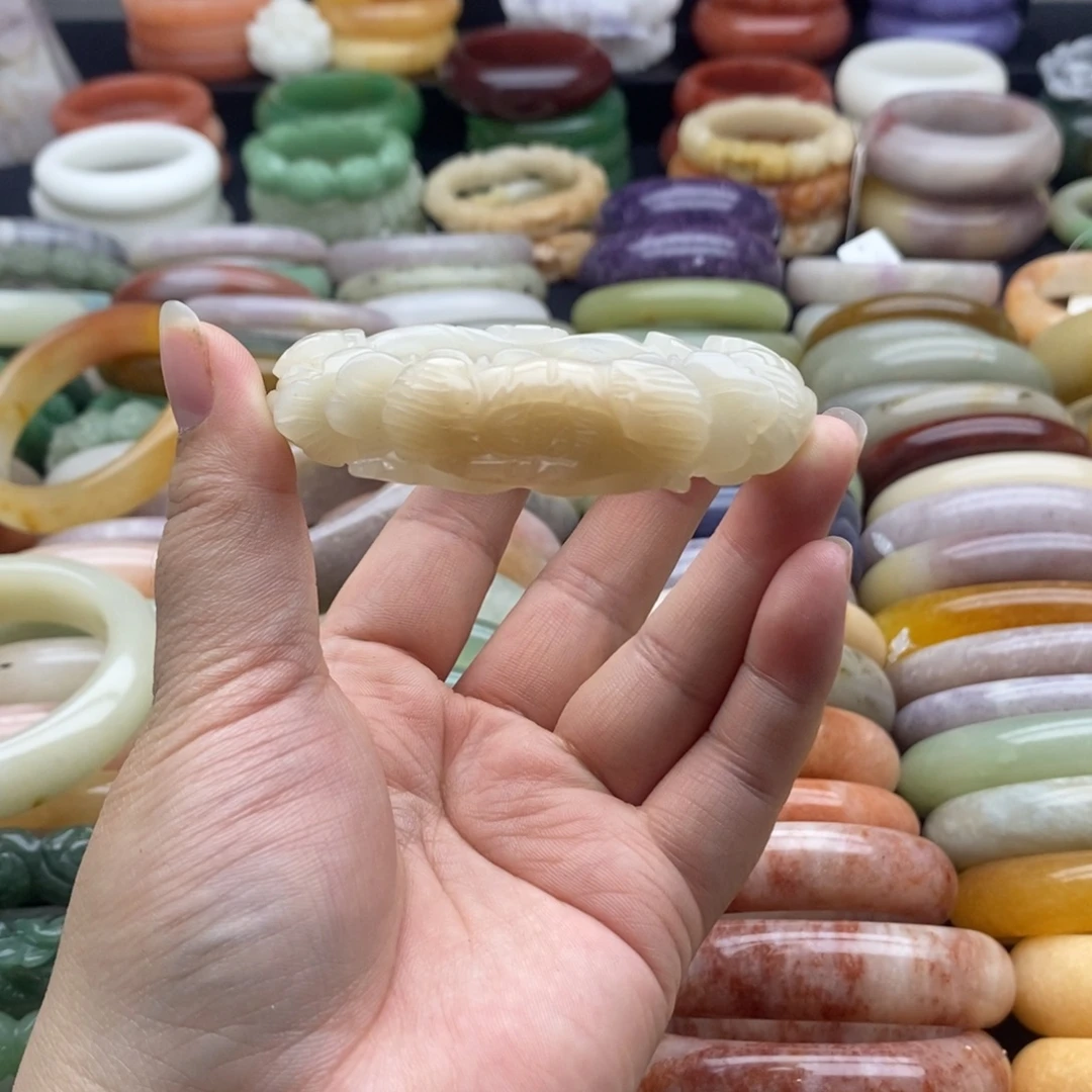 石英质玉未镶嵌手镯