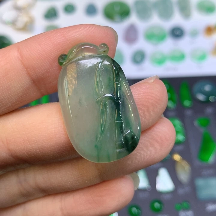翡翠挂件未镶嵌翡翠竹牌