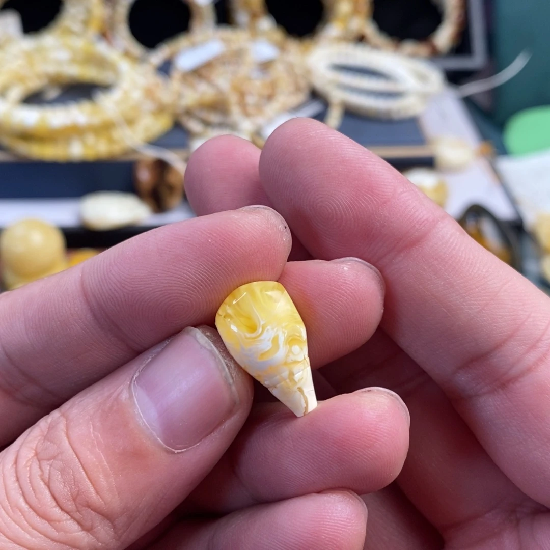 蜜蜡未镶嵌裸石特价拉丝纹三通11mm