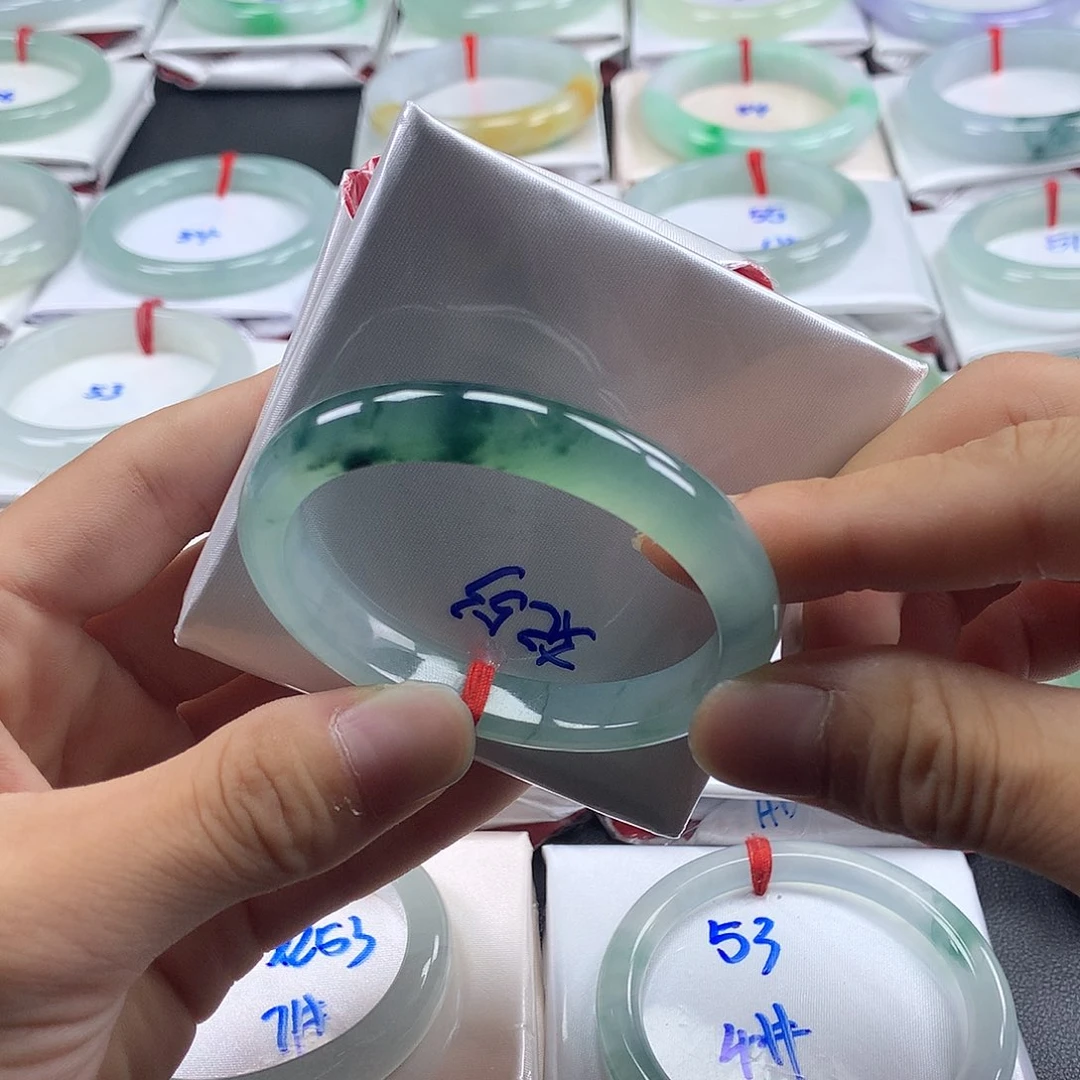 翡翠手镯未镶嵌53贵妃