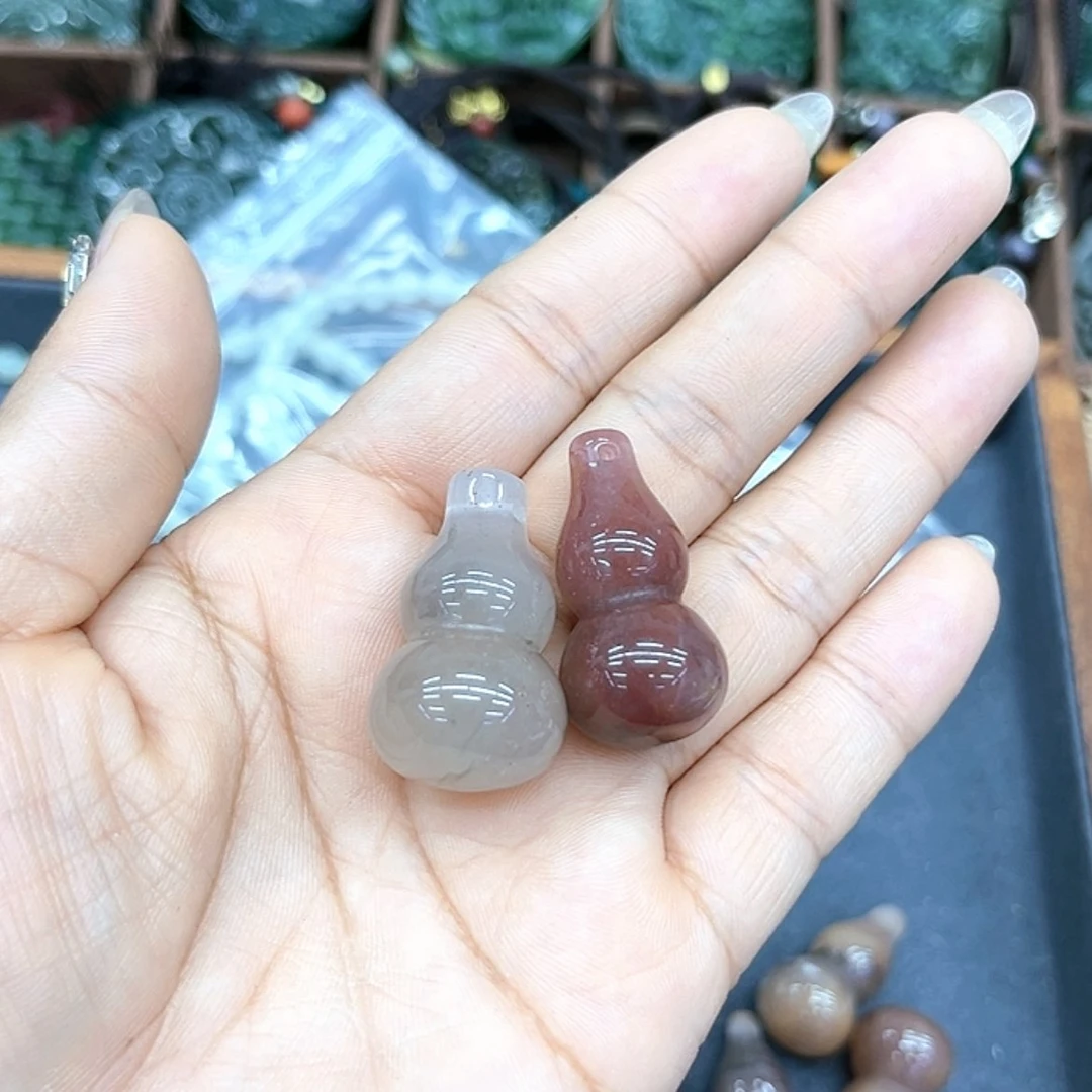 【闪购商品】蛇纹石玉未镶嵌颈饰第**颜