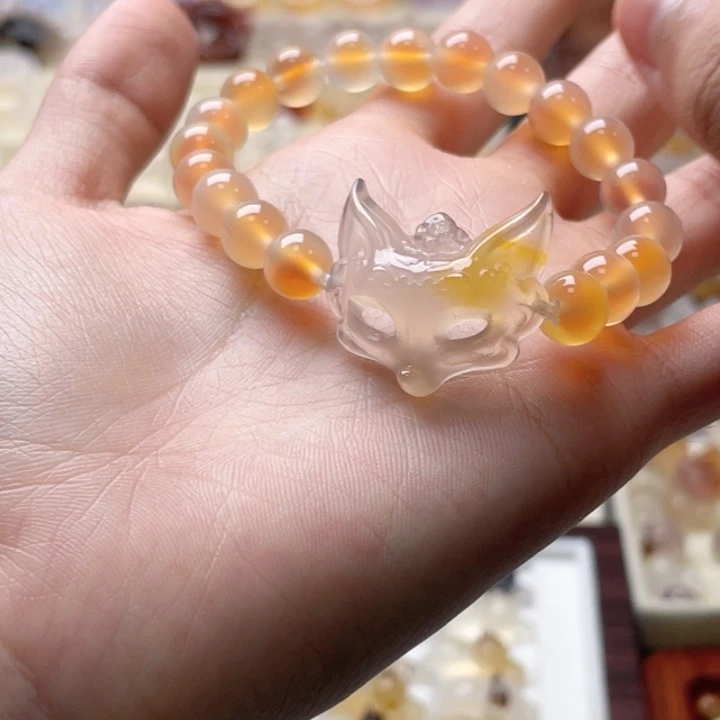 玛瑙/玉髓未镶嵌玛瑙狐狸手串