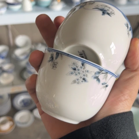 其他瓷杯两个陶瓷