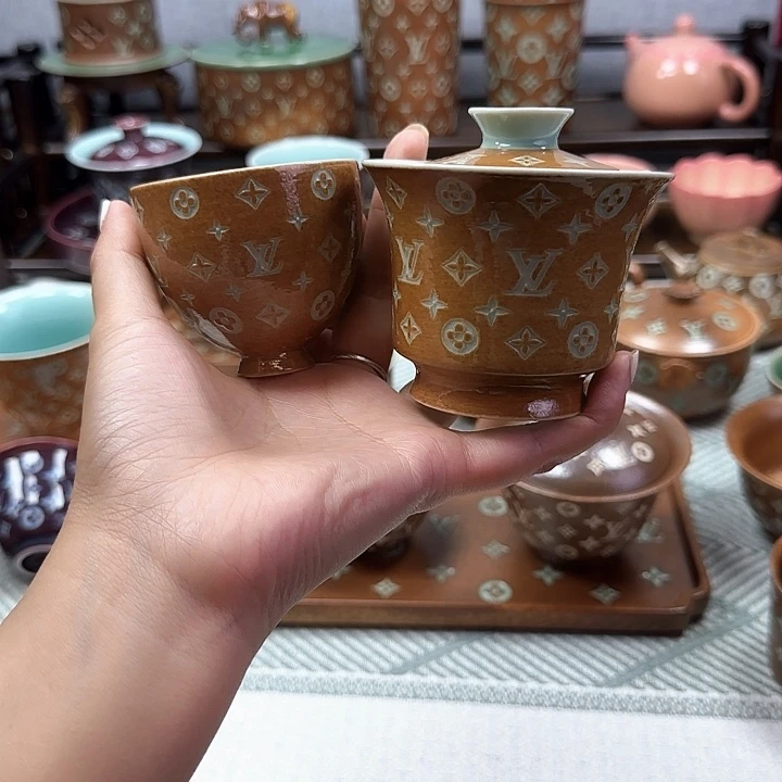 小***刘龙泉手工制作工艺杯两样