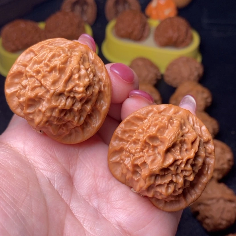 【闪购商品】把件文玩核桃906号瓷娃娃40