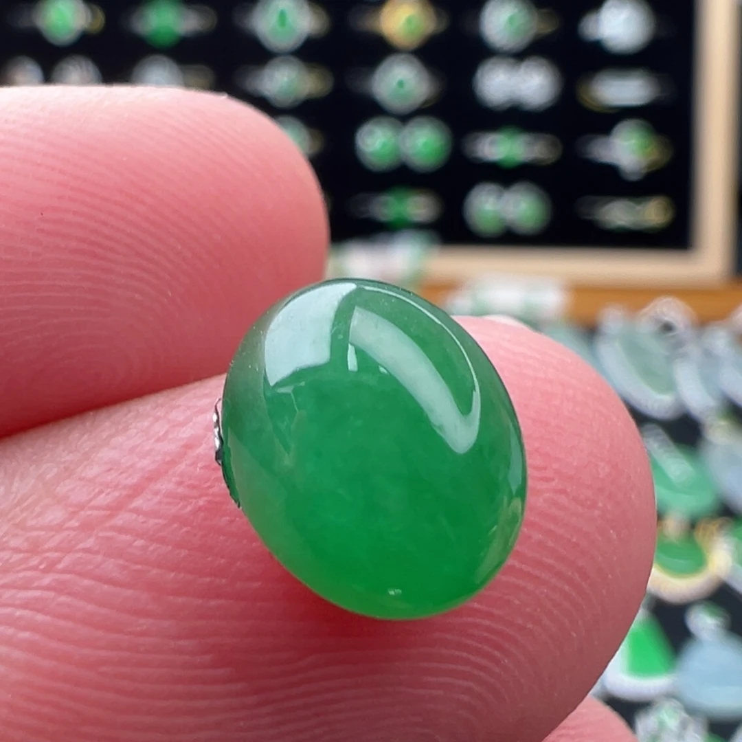 翡翠未镶嵌颈饰蛋面9.4