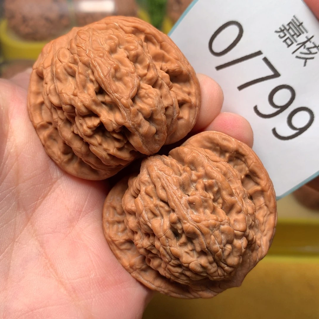 文玩核桃把件粗筋虎头45