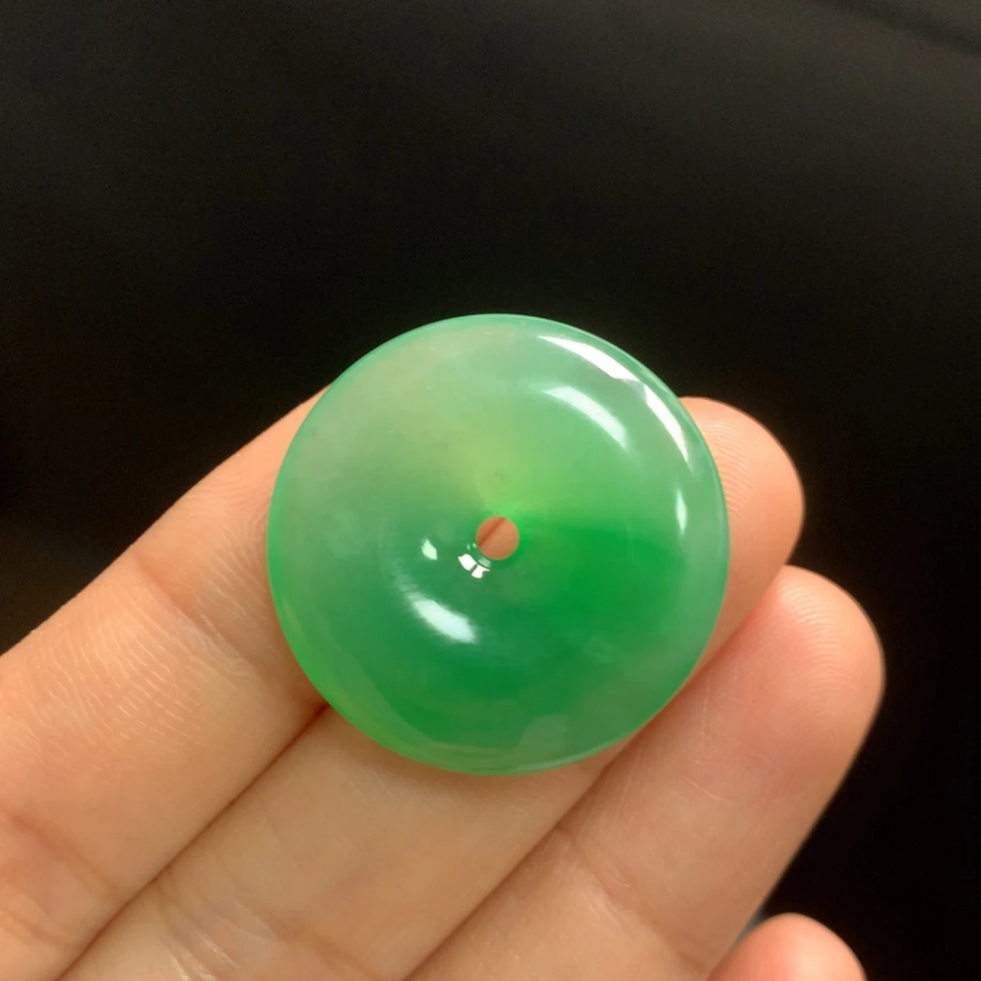 翡翠手链未镶嵌天然翡翠
