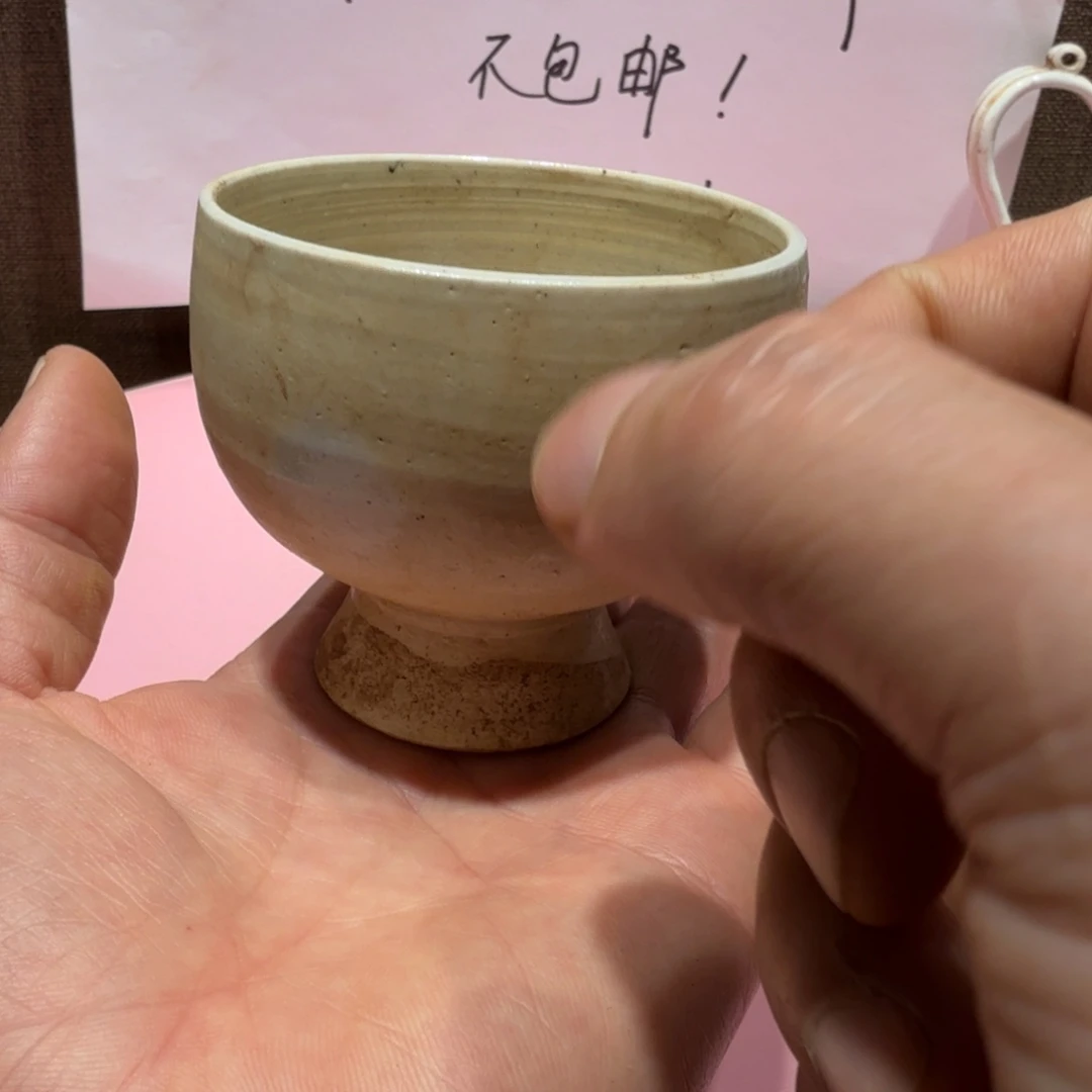 陶其他漂亮的小瓷瓶子