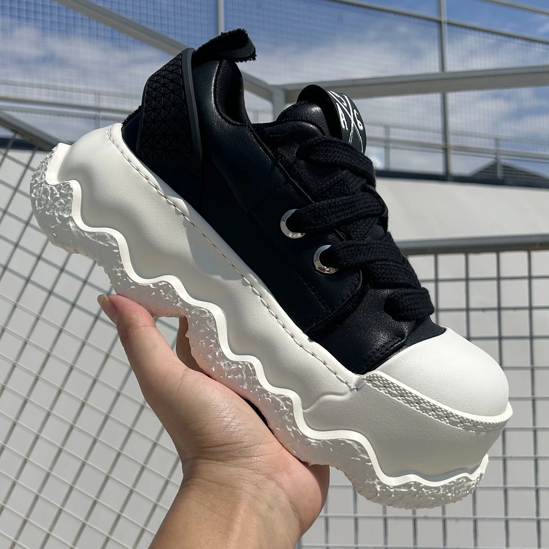2025秋冬新款欧美潮流时尚个性小众厚底运动休闲男鞋真皮松糕鞋