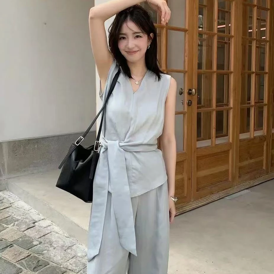 韩系套装高端2025秋季气质静奢风绑带v领无袖背心阔腿裤两件套