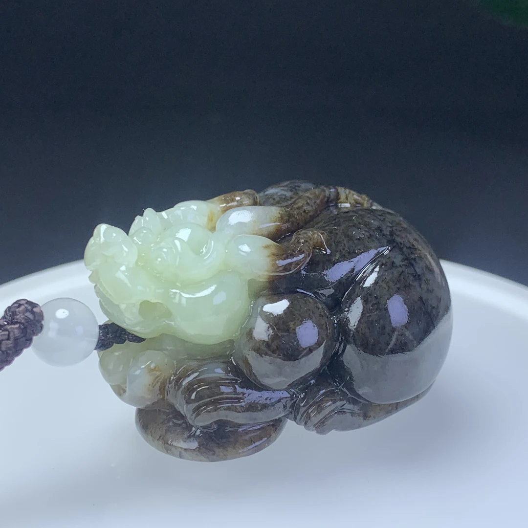 D2755珠宝玉石精选和田玉吊坠