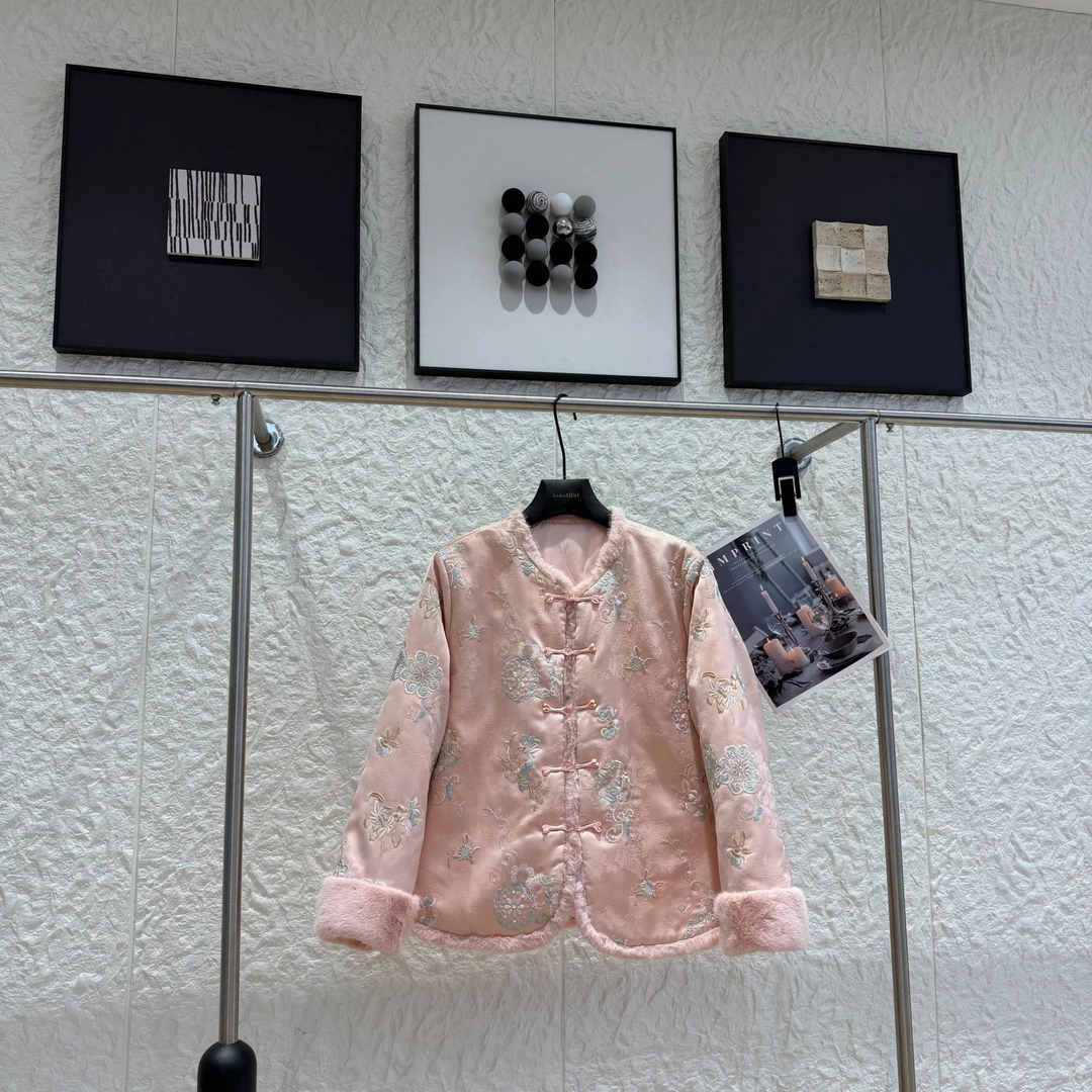 【国风新韵】提花刺绣盘扣唐装外套 仿兔毛袖口夹棉中式上衣-428