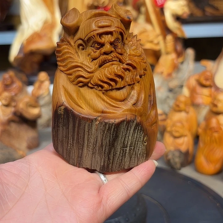 柏木太行崖柏钟馗摆件