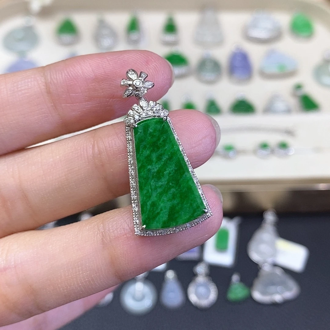 翡翠18K金镶嵌吊坠(不含链)