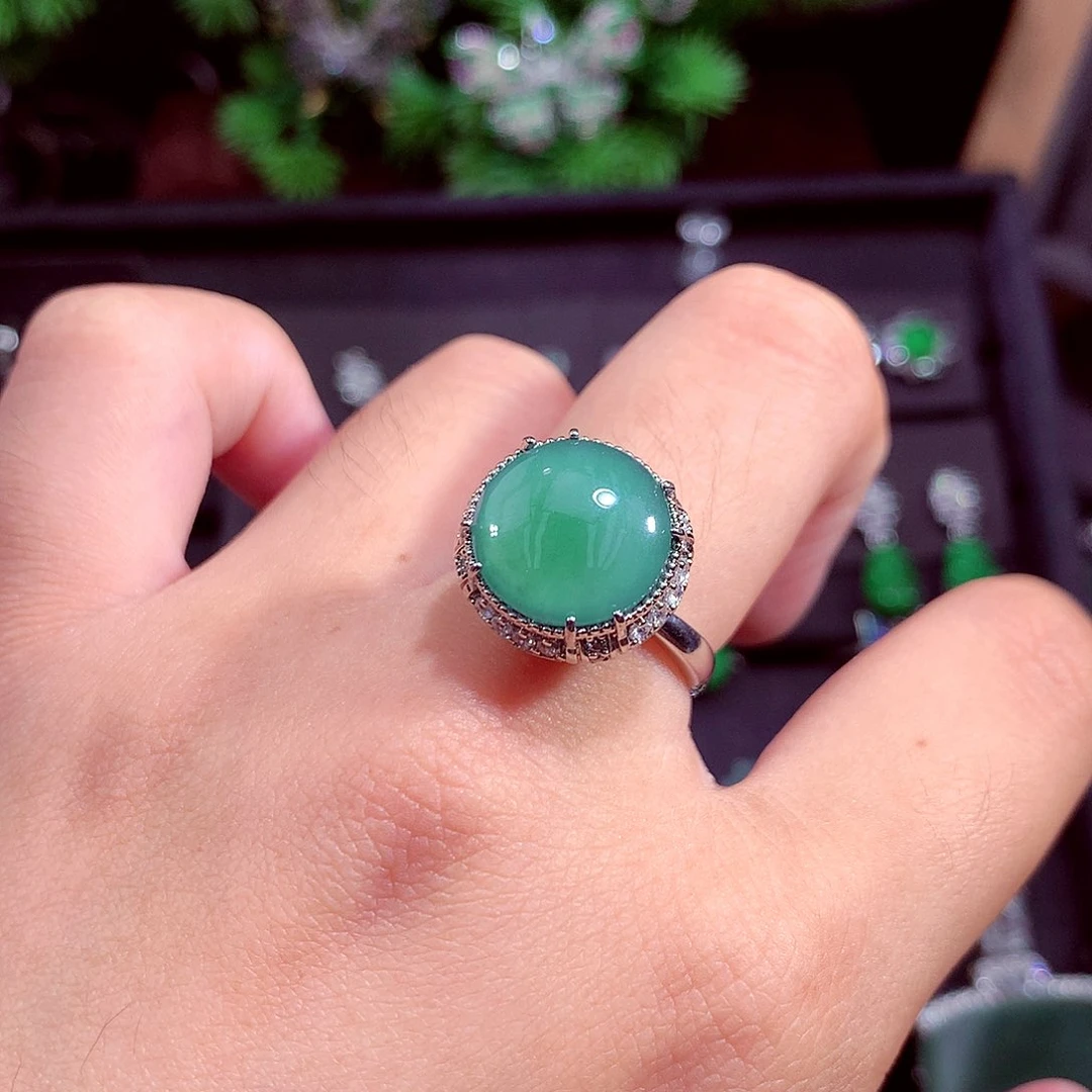 颈饰未镶嵌翡翠天然