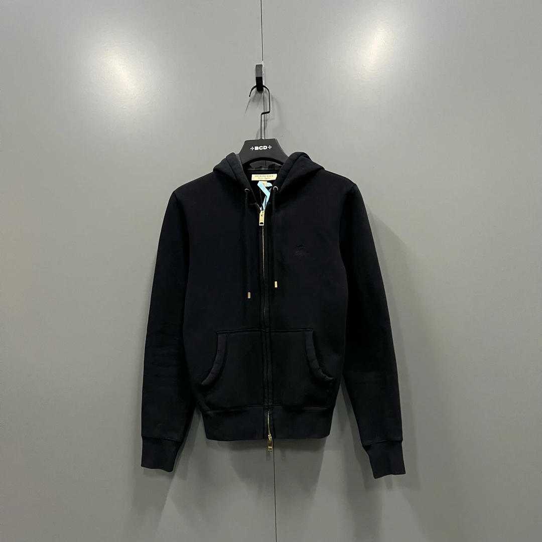 95新 BURBERRY/博柏利 zz24 骑士刺绣logo拉链帽衫 XS码/208307