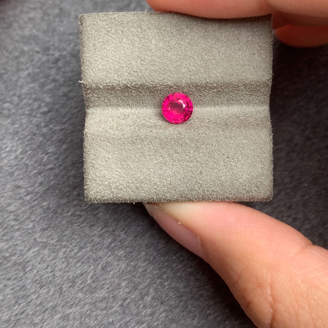 裸石红宝石0.72ct无烧鸽血红