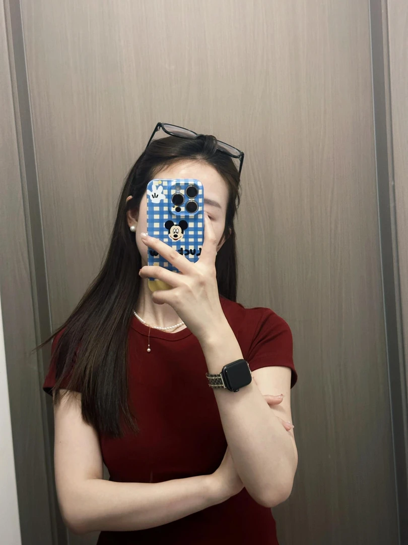 2025春夏新款设计感小众正肩简约短袖T恤女短款修身显瘦百搭体恤