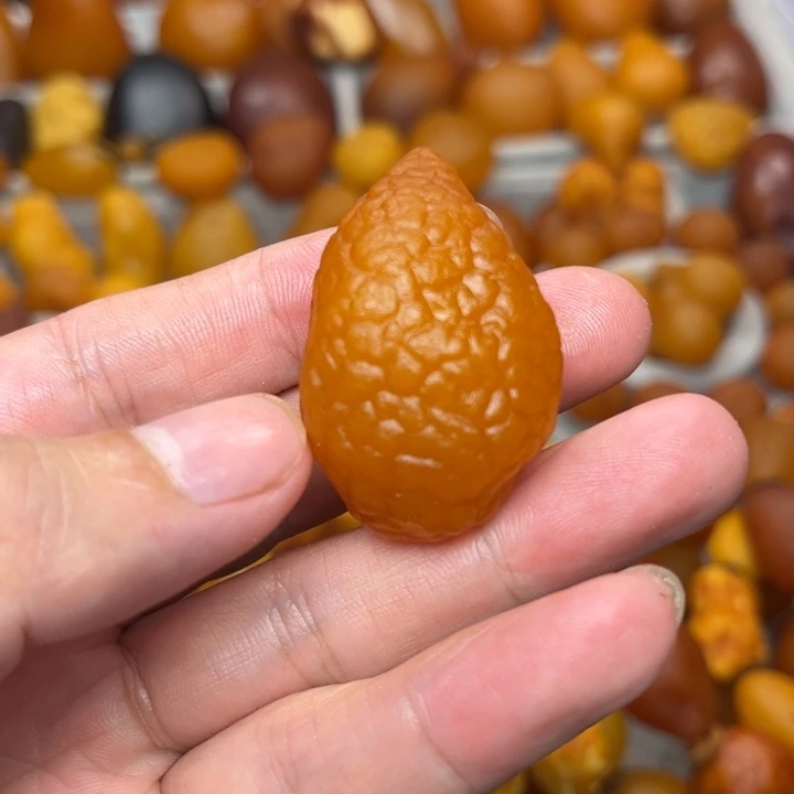 琥珀未镶嵌裸石天然蜜蜡吊坠