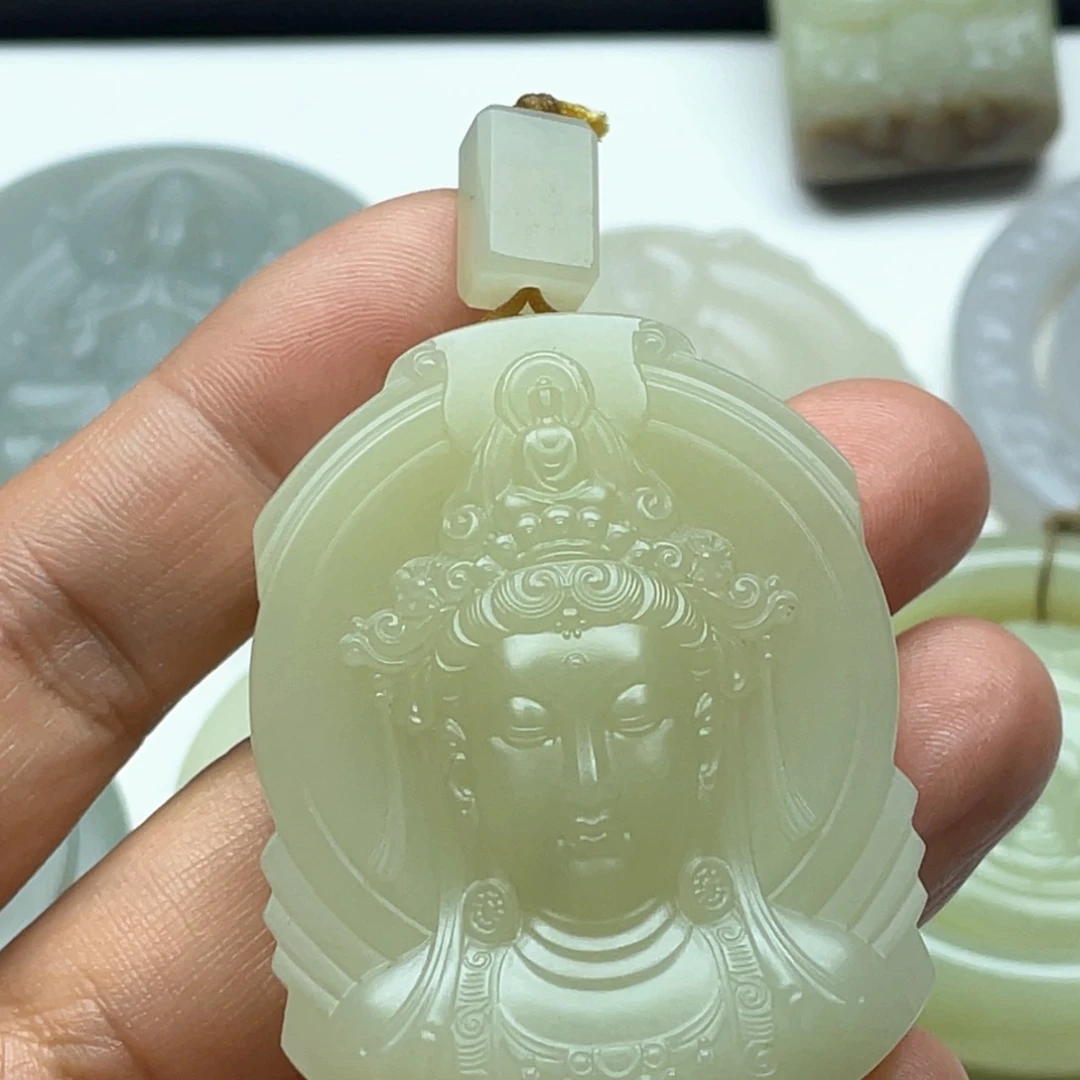 颈饰未镶嵌和田玉云**澜