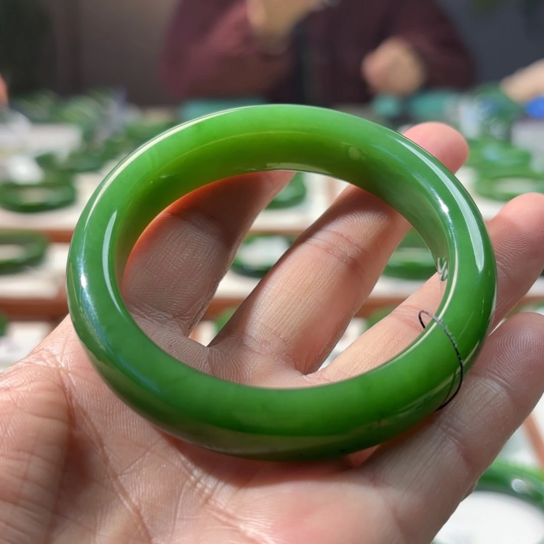 未镶嵌手镯和田玉（碧玉）