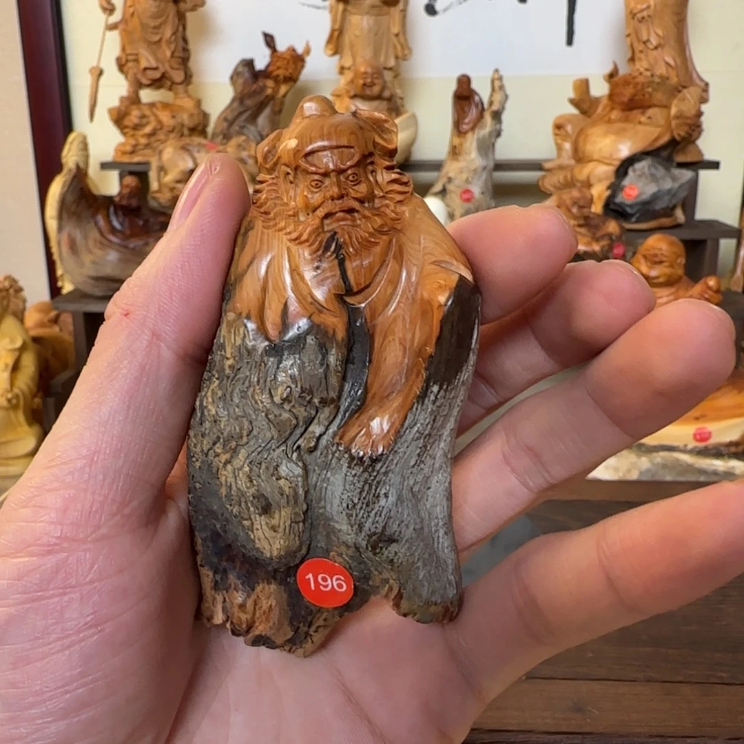 崖柏小木匠艺雕一物一拍