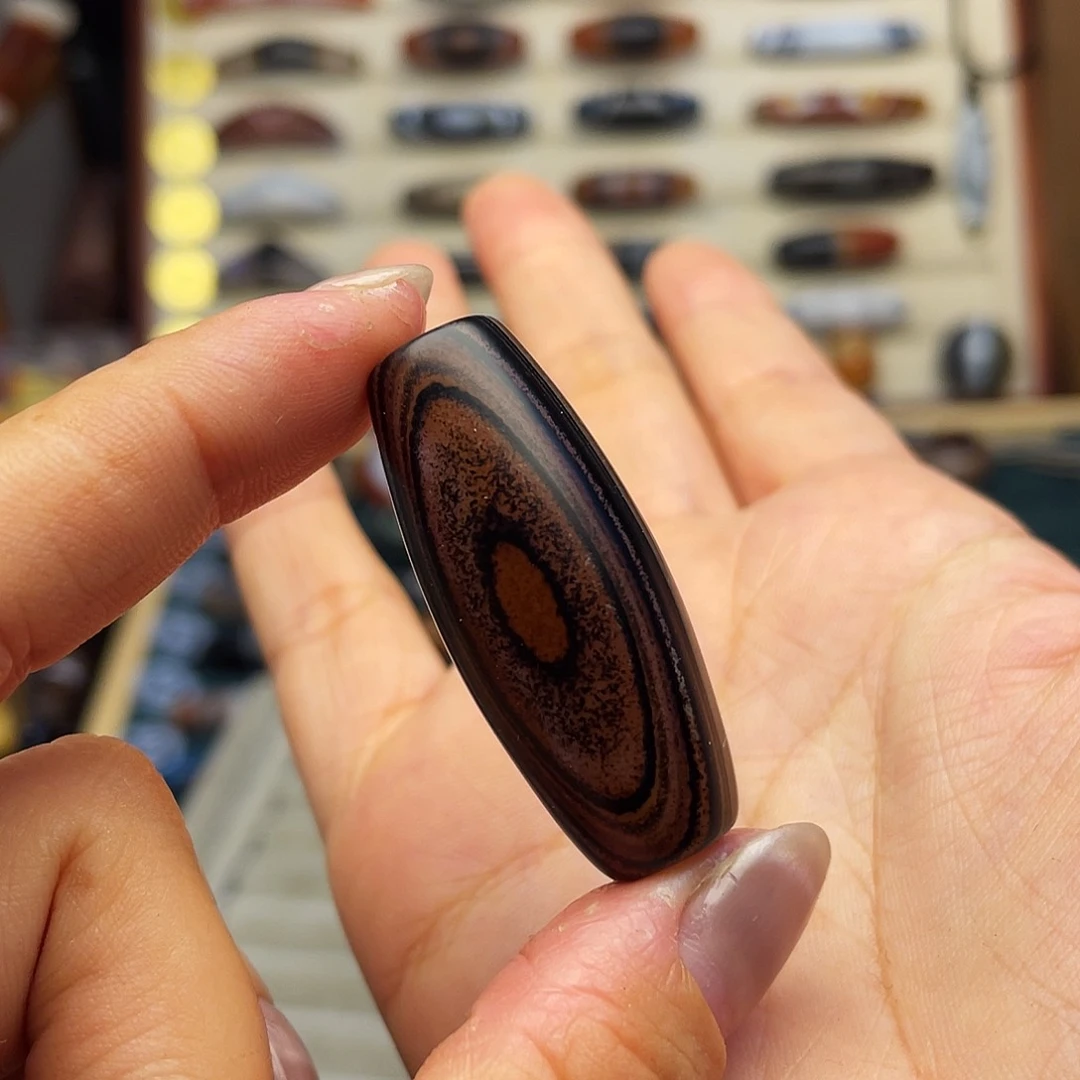 Y***洒未镶嵌玛瑙/玉髓珠宝奇石