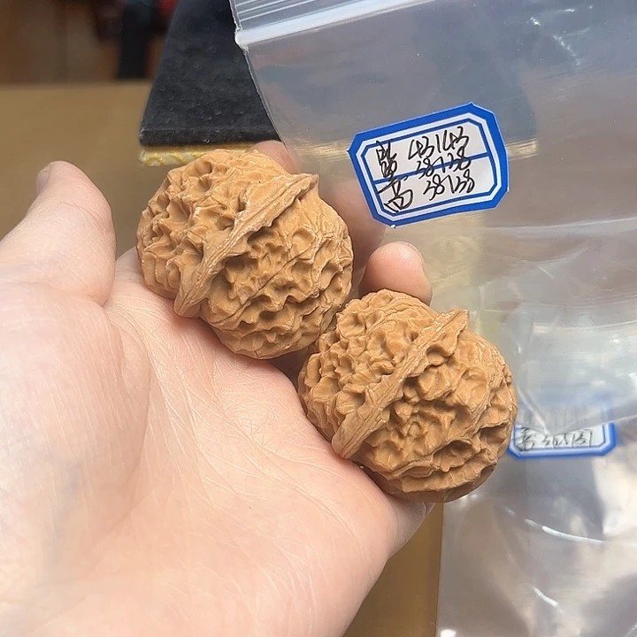 把件文玩核桃非嫁接元宝