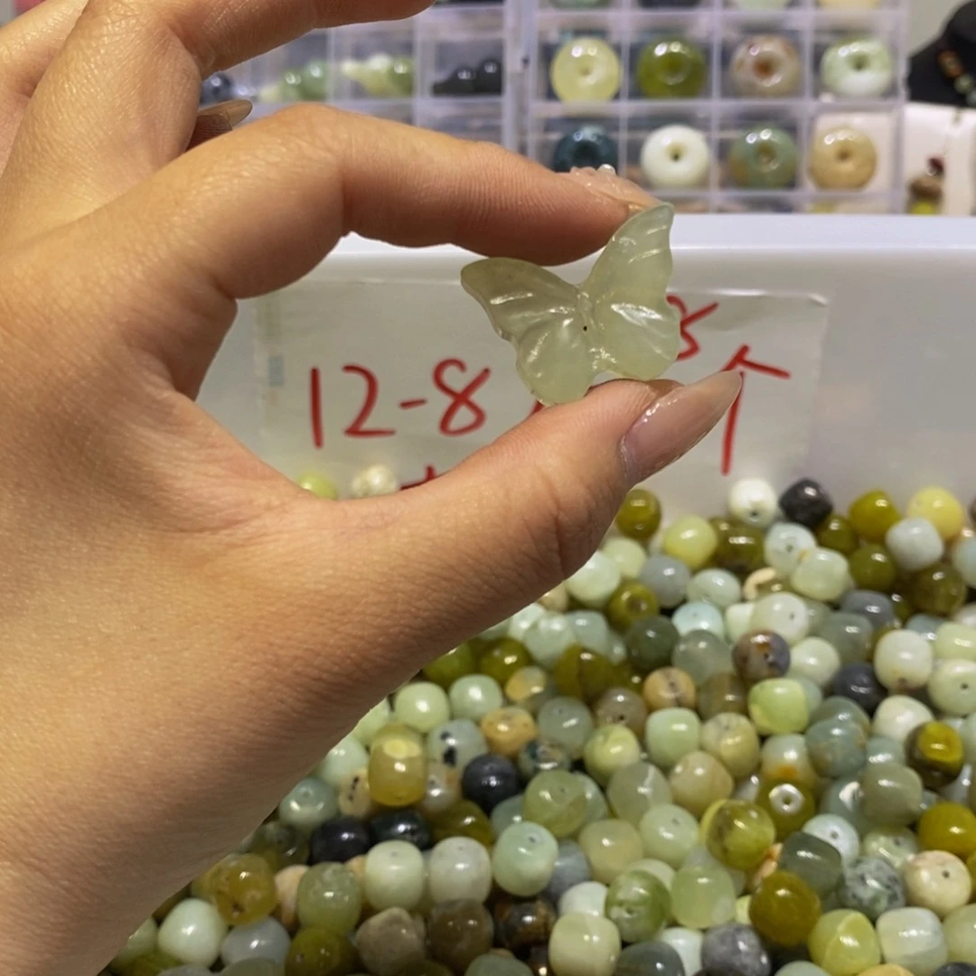 蛇纹石玉未镶嵌颈饰74