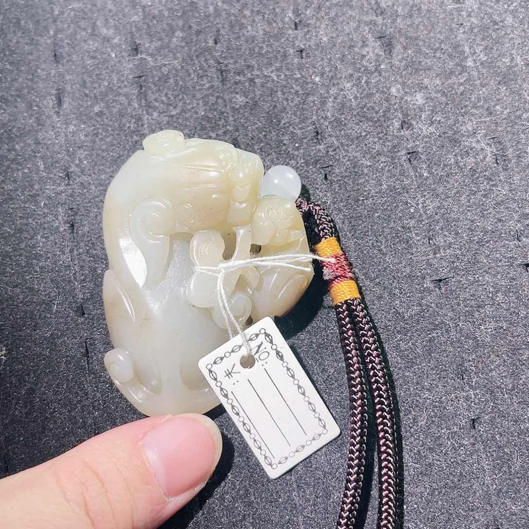 和田玉颈饰未镶嵌