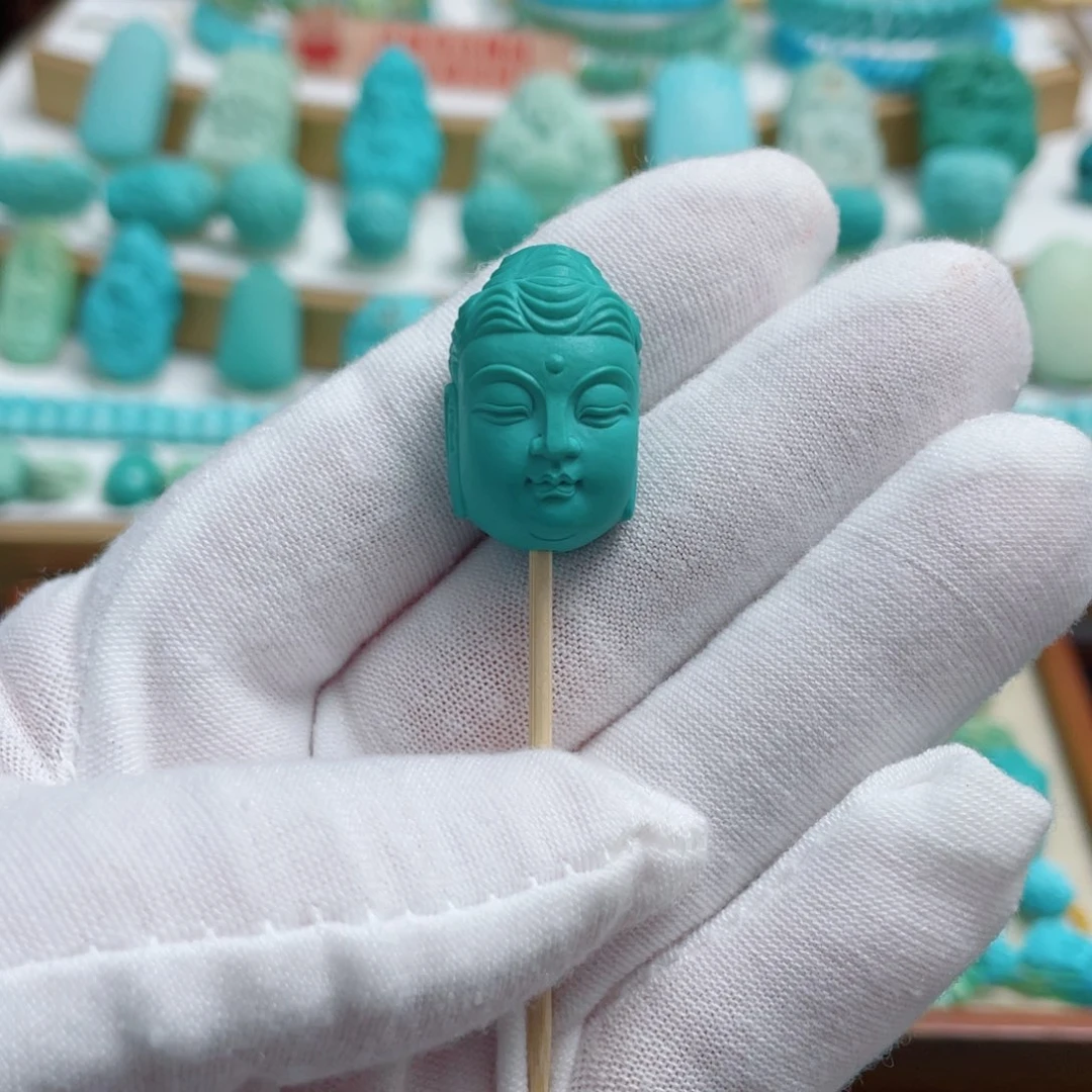 绿松石未镶嵌珠宝奇石