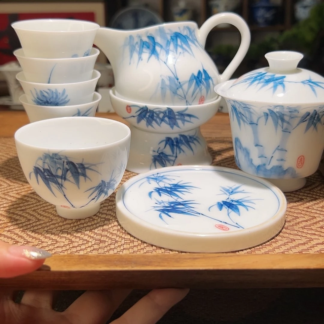 【闪购商品】往***，手绘盖碗。 一套。