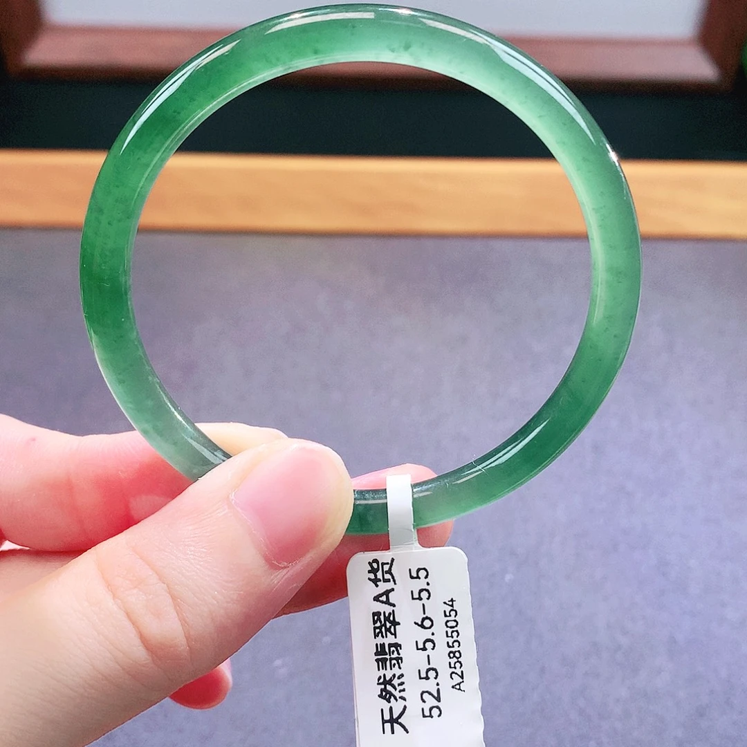 未镶嵌手镯翡翠天然翡翠
