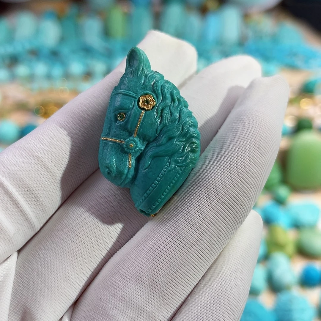 绿松石未镶嵌珠宝奇石