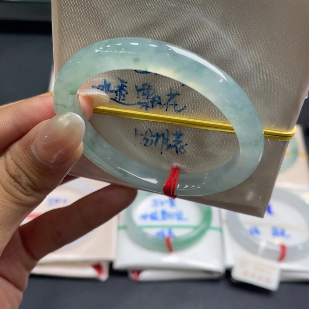翡翠未镶嵌手镯20号