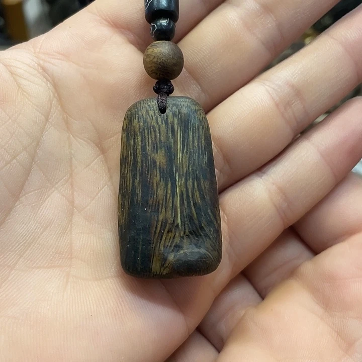 沉香沉香碎屑陈*奇楠沉香老料留疤