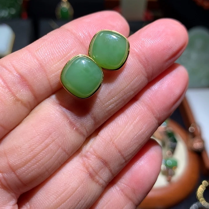 和田玉耳钉银S925镶嵌