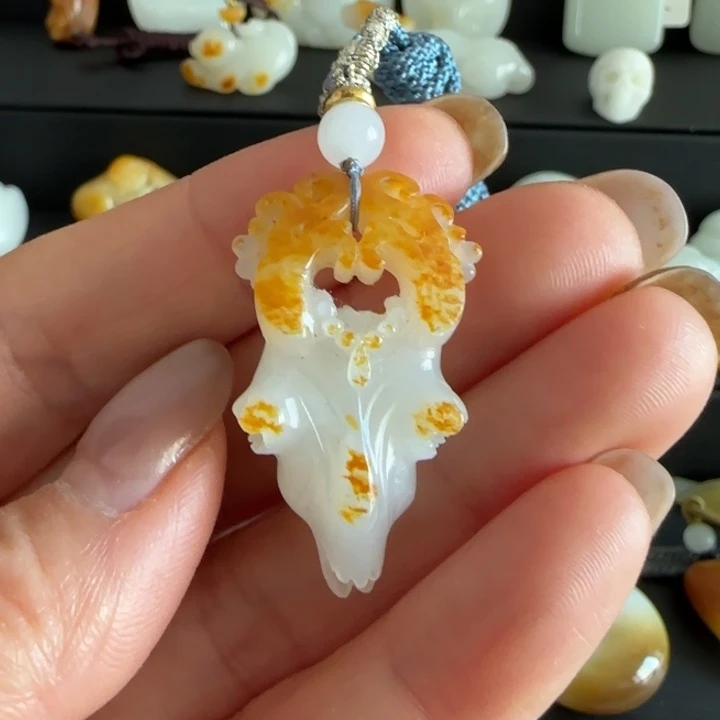 和田玉颈饰未镶嵌磊