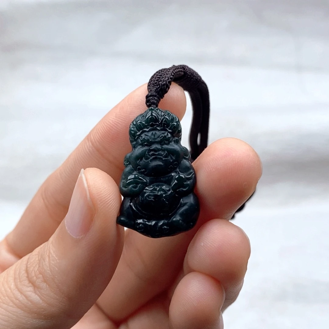 颈饰未镶嵌翡翠黄财神