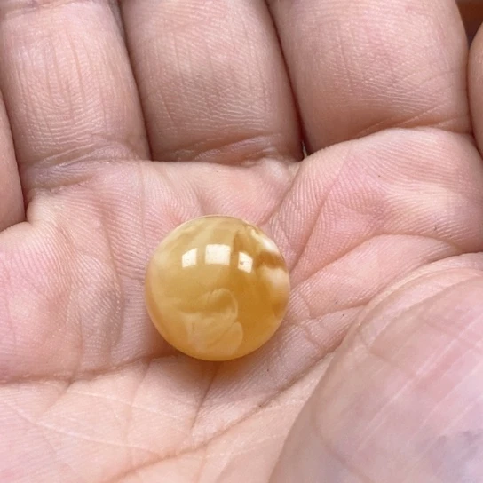 琥珀未镶嵌珠宝奇石P****n蜜蜡圆珠