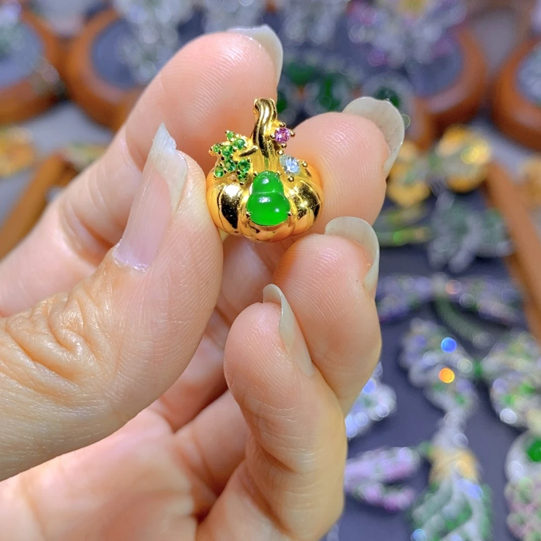 翡翠颈饰银S925镶嵌天然翡翠